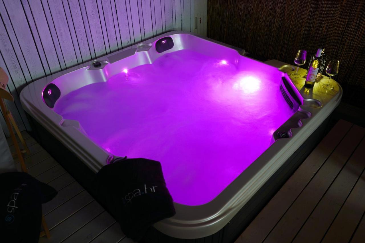 Boutique Style Eco-Beachhouse, Private Jacuzzi ปริฟลากา ภายนอก รูปภาพ