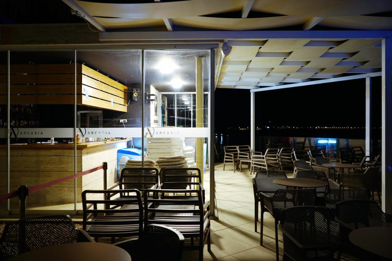 Boutique Style Eco-Beachhouse, Private Jacuzzi ปริฟลากา ภายนอก รูปภาพ