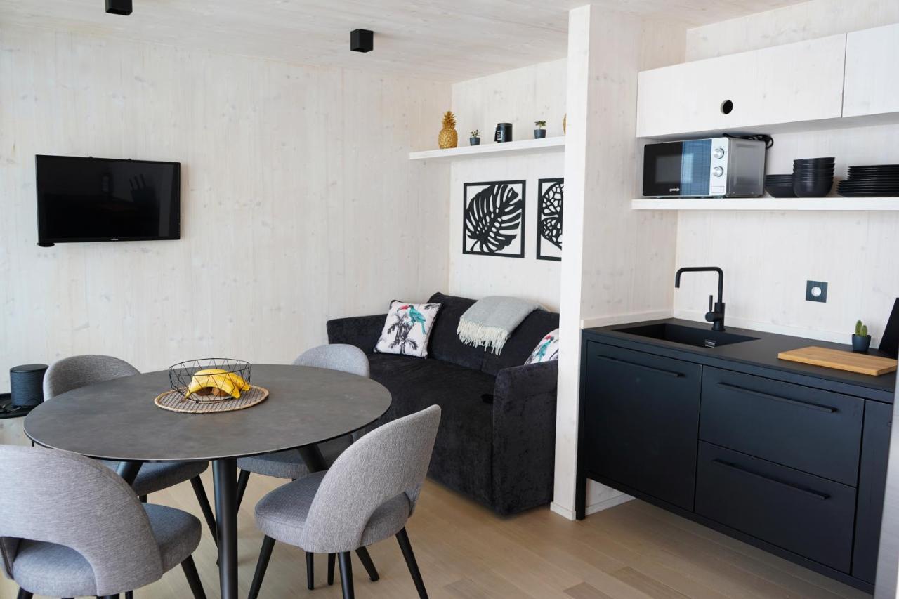 Boutique Style Eco-Beachhouse, Private Jacuzzi ปริฟลากา ภายนอก รูปภาพ